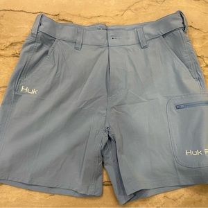 HUK Men’s XL performance fishing shorts *NEW*